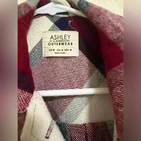 Red and White Flannel - Picture 4 of 4